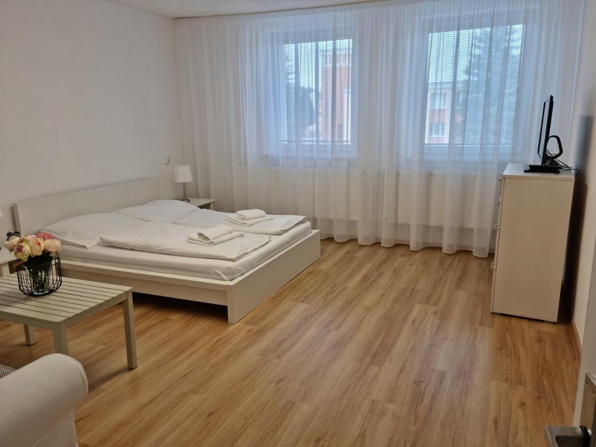 Bed and Breakfast Stara Posta Свидник Экстерьер фото